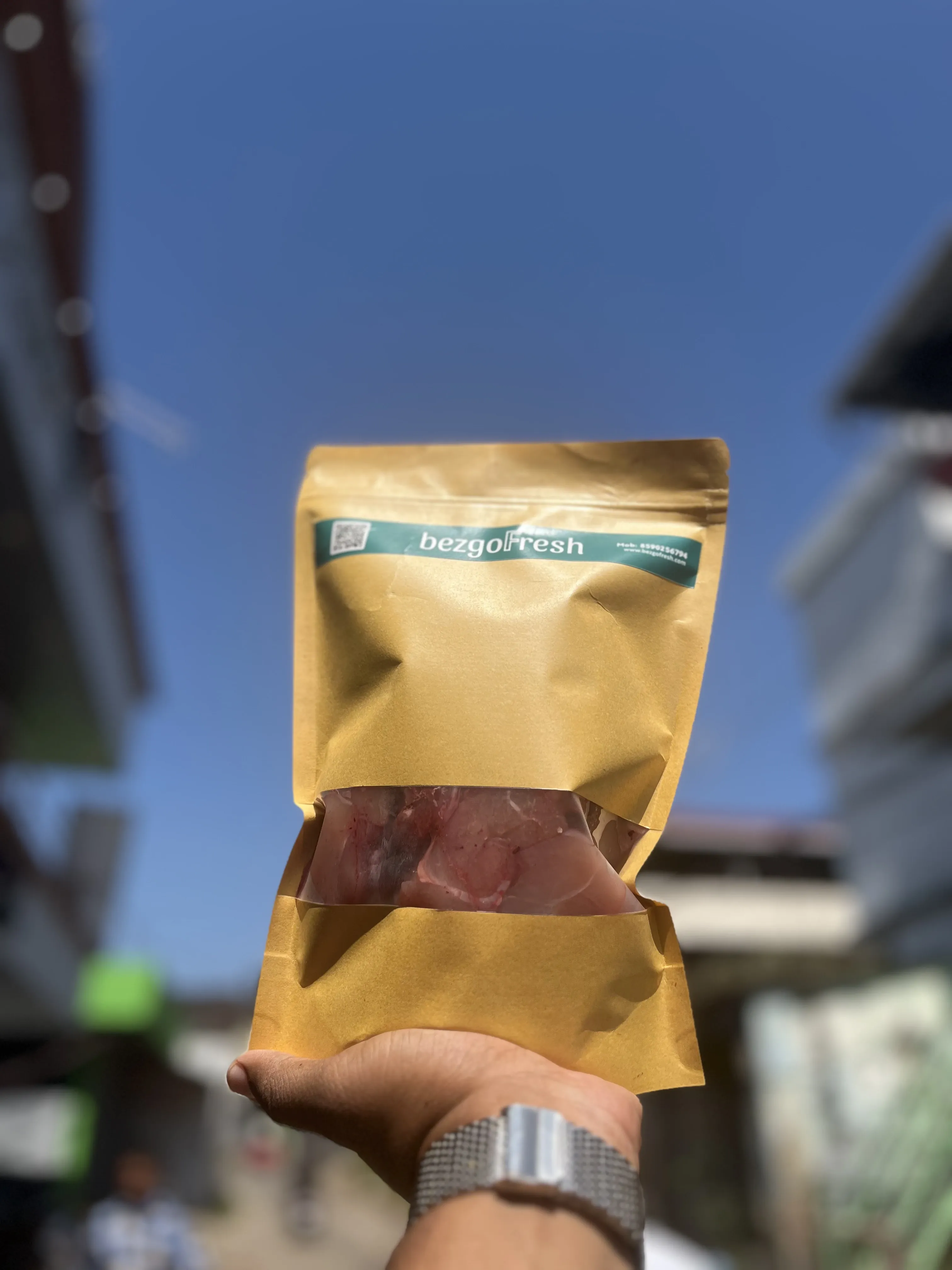 Packing fresh meat at bezgoFresh